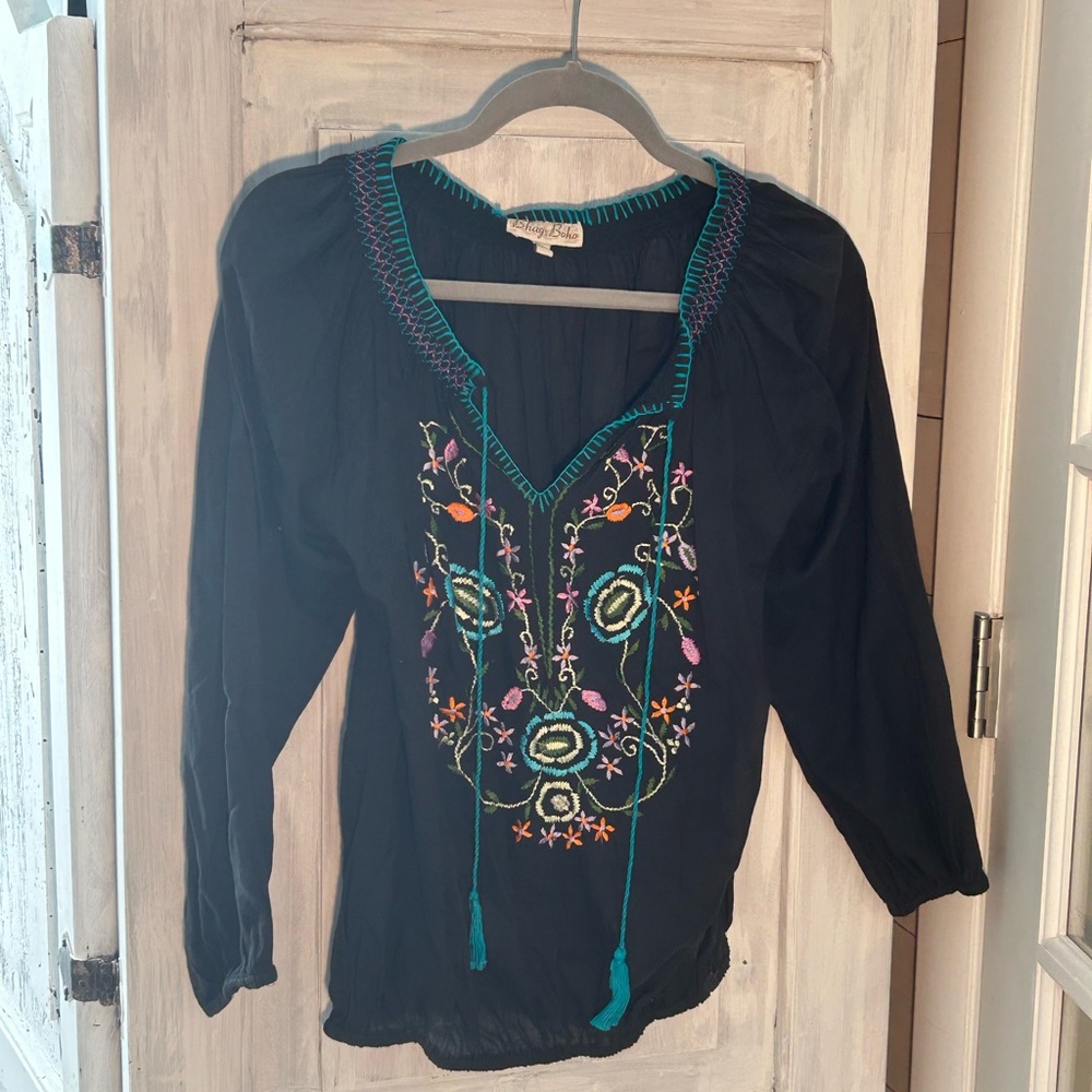 Boho Embroidered Black Top Multicolor Accents Tassles Light Elastic Cuff Bottom